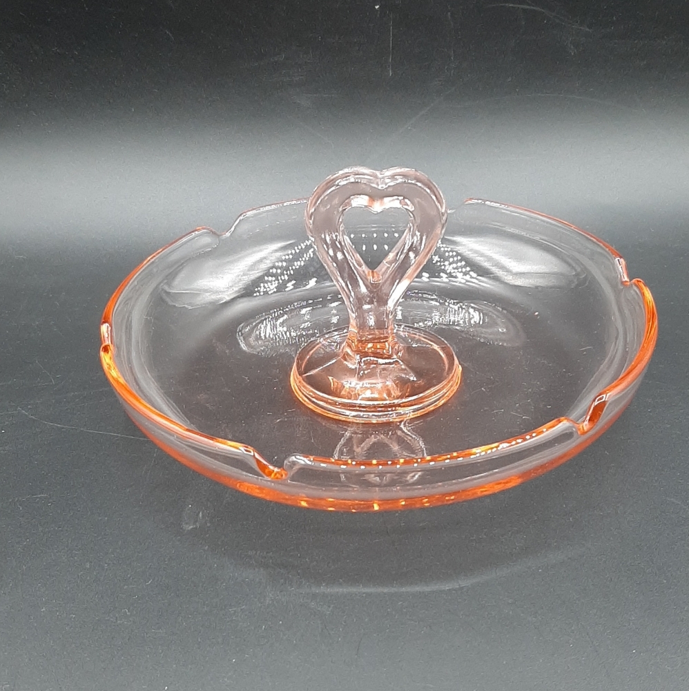 Vintage LE Smith Depression Pink Glass Dish Heart Handle Candy Nut Collectible
